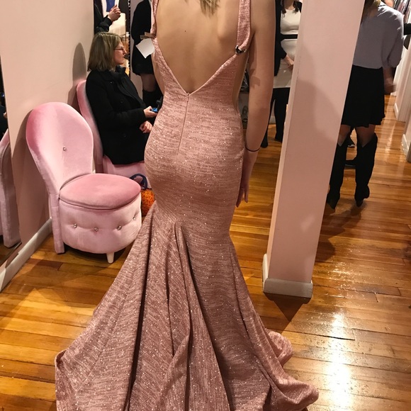 PROM DRESS - Picture 3 of 5